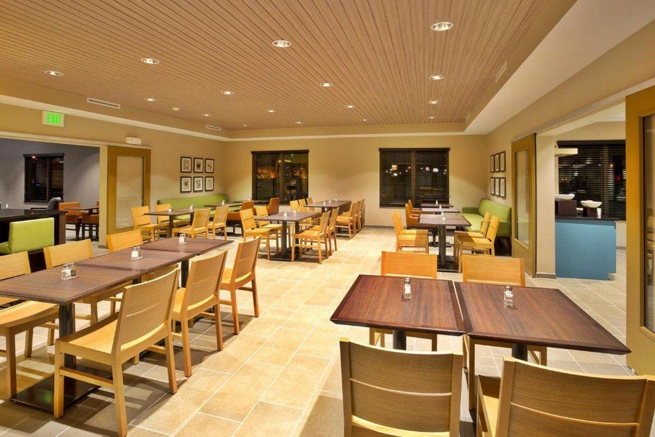 Country & By Radisson, Charlottesville-uva, Va Hotel