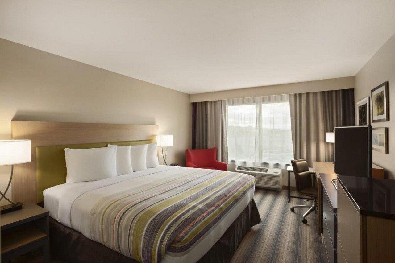 Country & By Radisson, Charlottesville-uva, Va Hotel