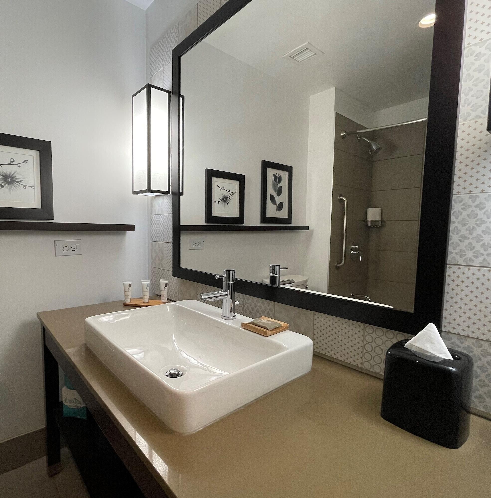 Country & By Radisson, Charlottesville-uva, Va