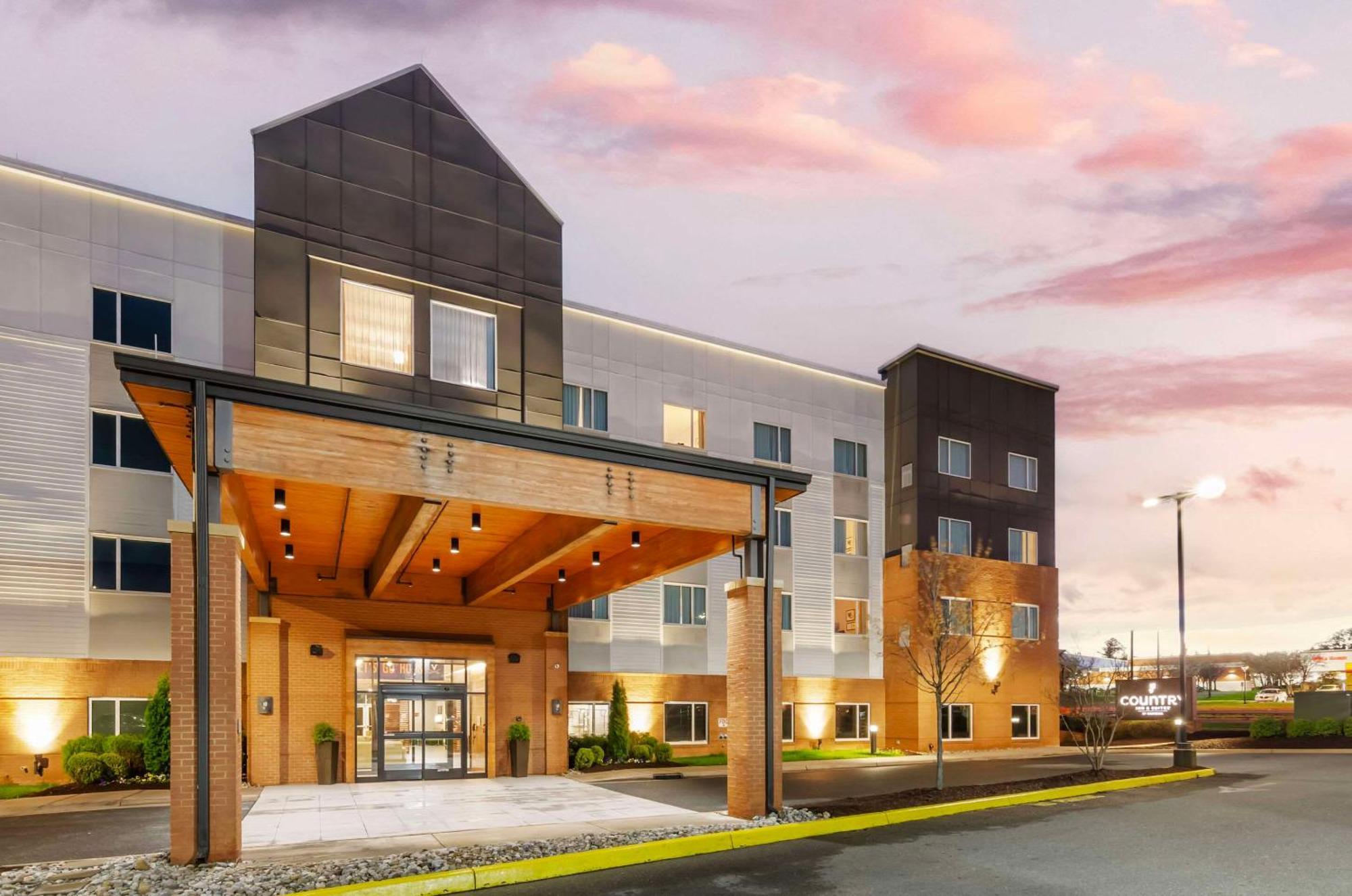 Hotel Country & By Radisson, Charlottesville-uva, Va