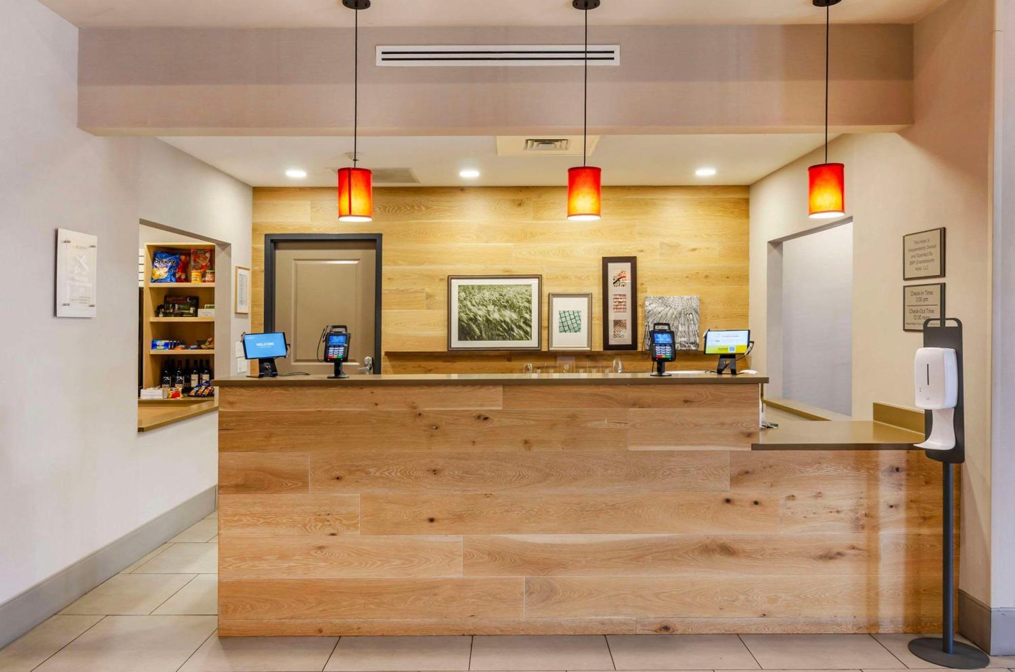 Hotel Country & By Radisson, Charlottesville-uva, Va 3*
