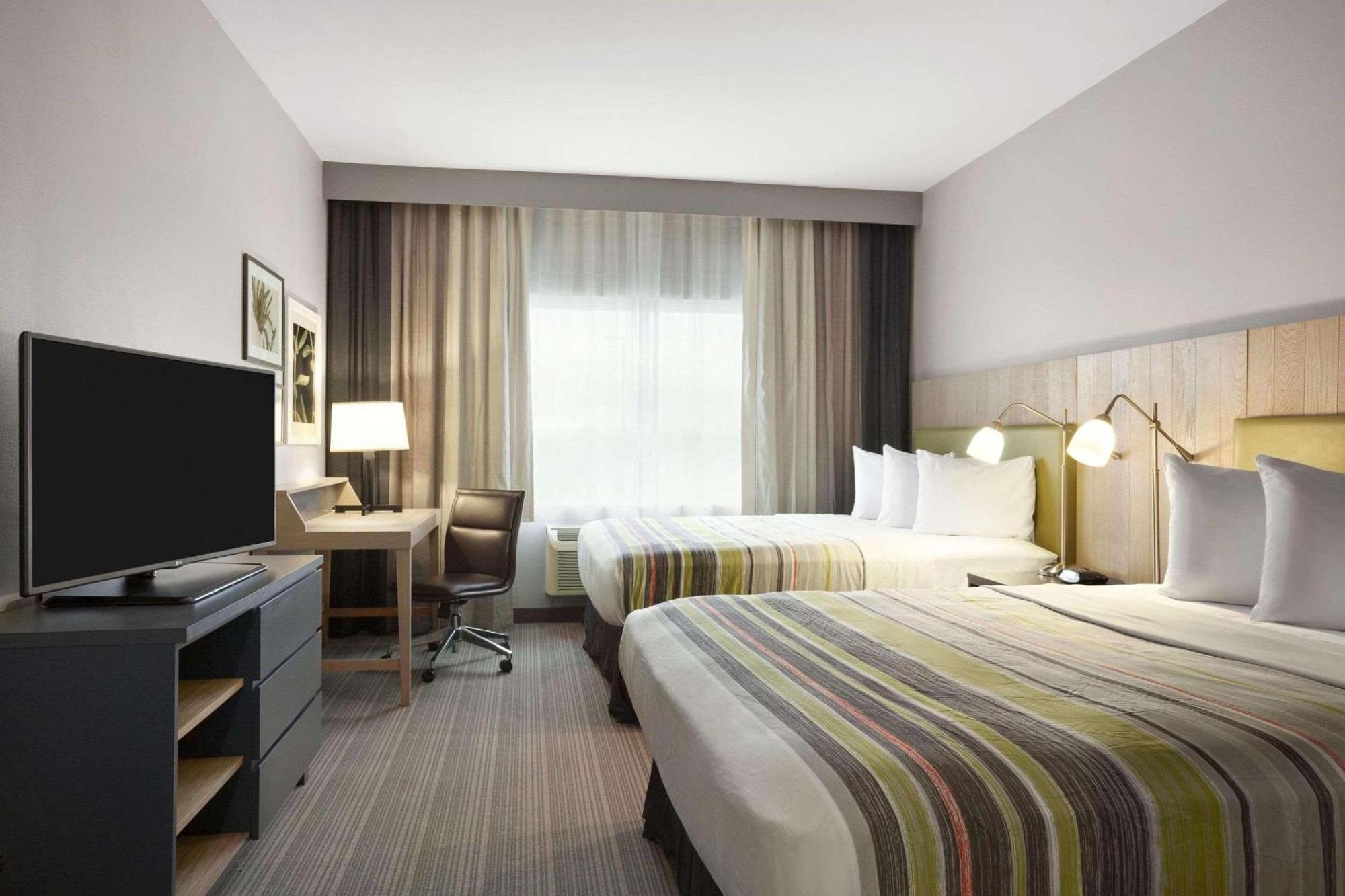 Hotel Country & By Radisson, Charlottesville-uva, Va 3*