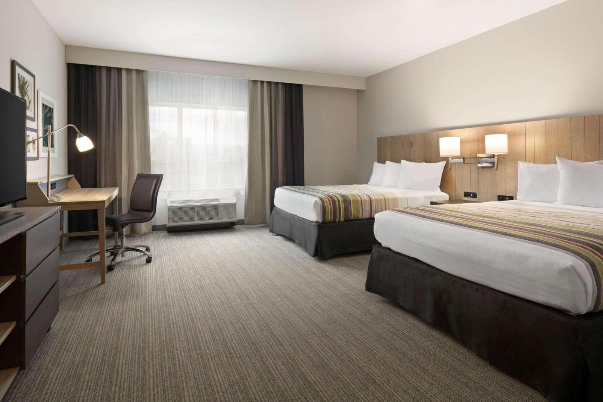 Country & By Radisson, Charlottesville-uva, Va Charlottesville