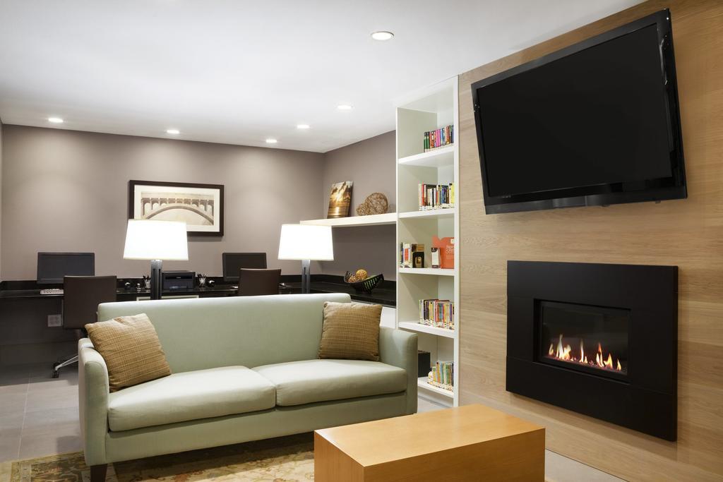 Country & By Radisson, Charlottesville-uva, Va 3* Charlottesville