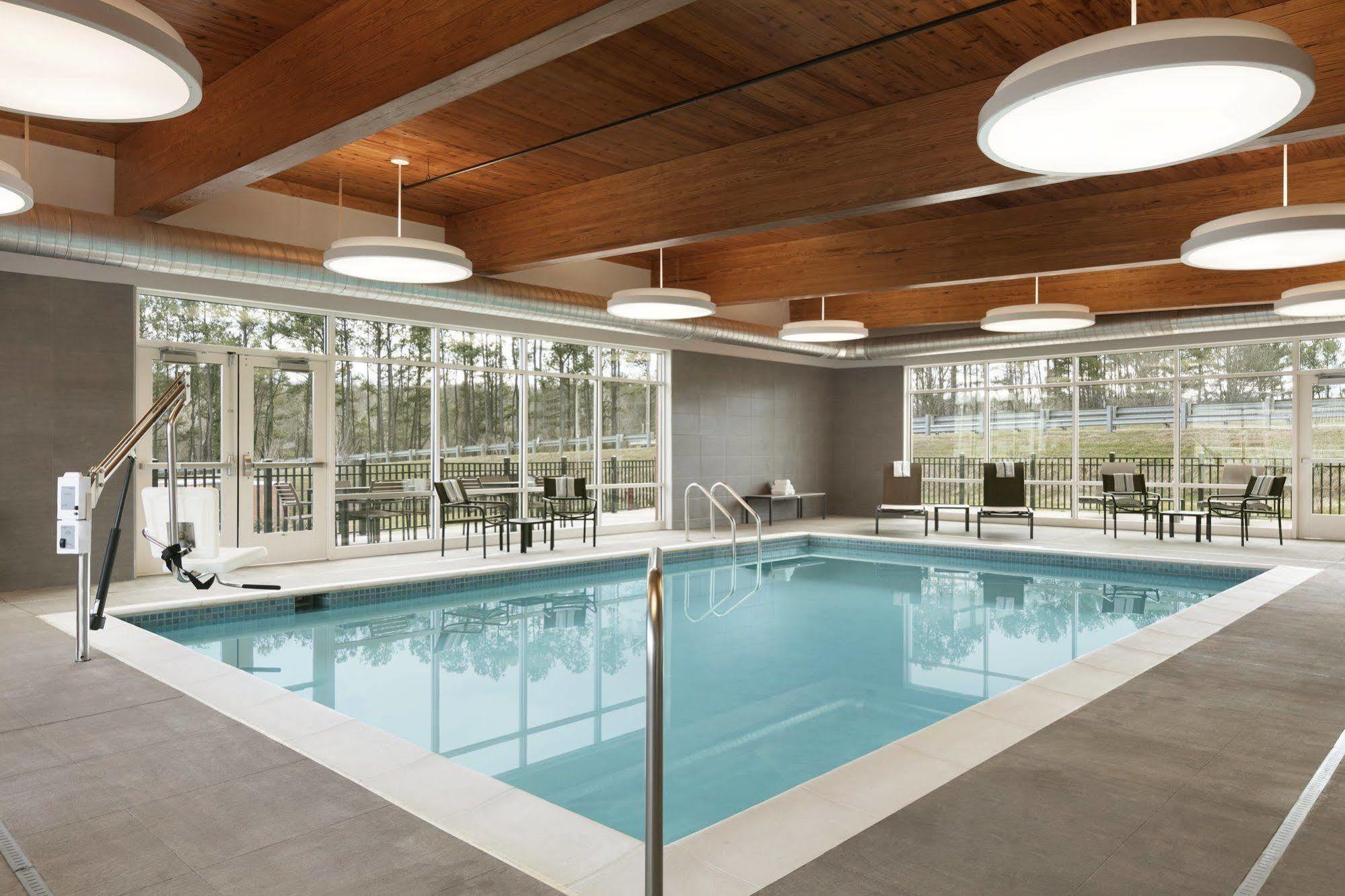 Hotel Country & By Radisson, Charlottesville-uva, Va 3*